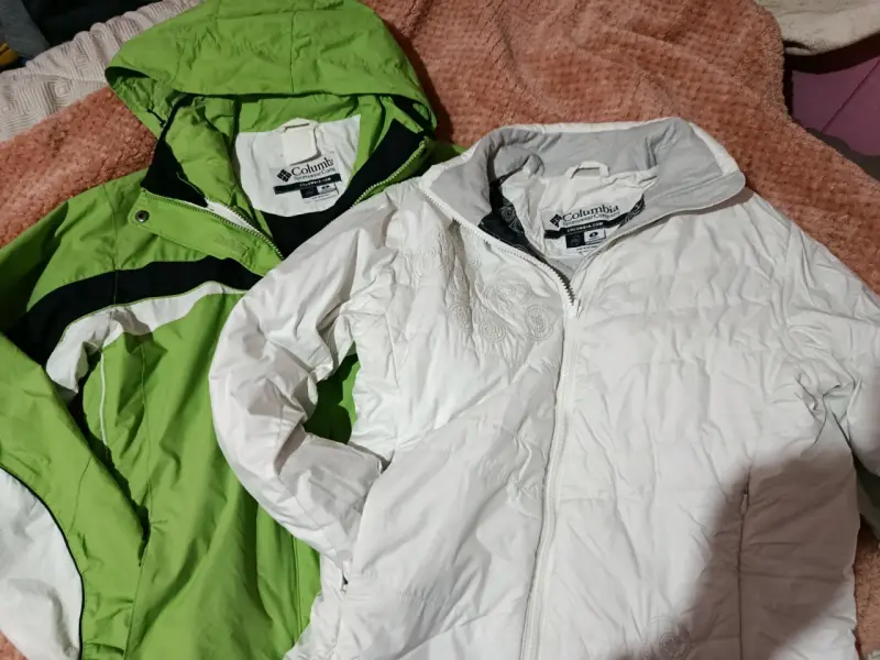 Chaqueta Columbia verde impermeable con forro desmontable - 3