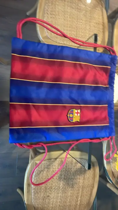 Bolsa deportiva Barça azul y roja - miniatura 1