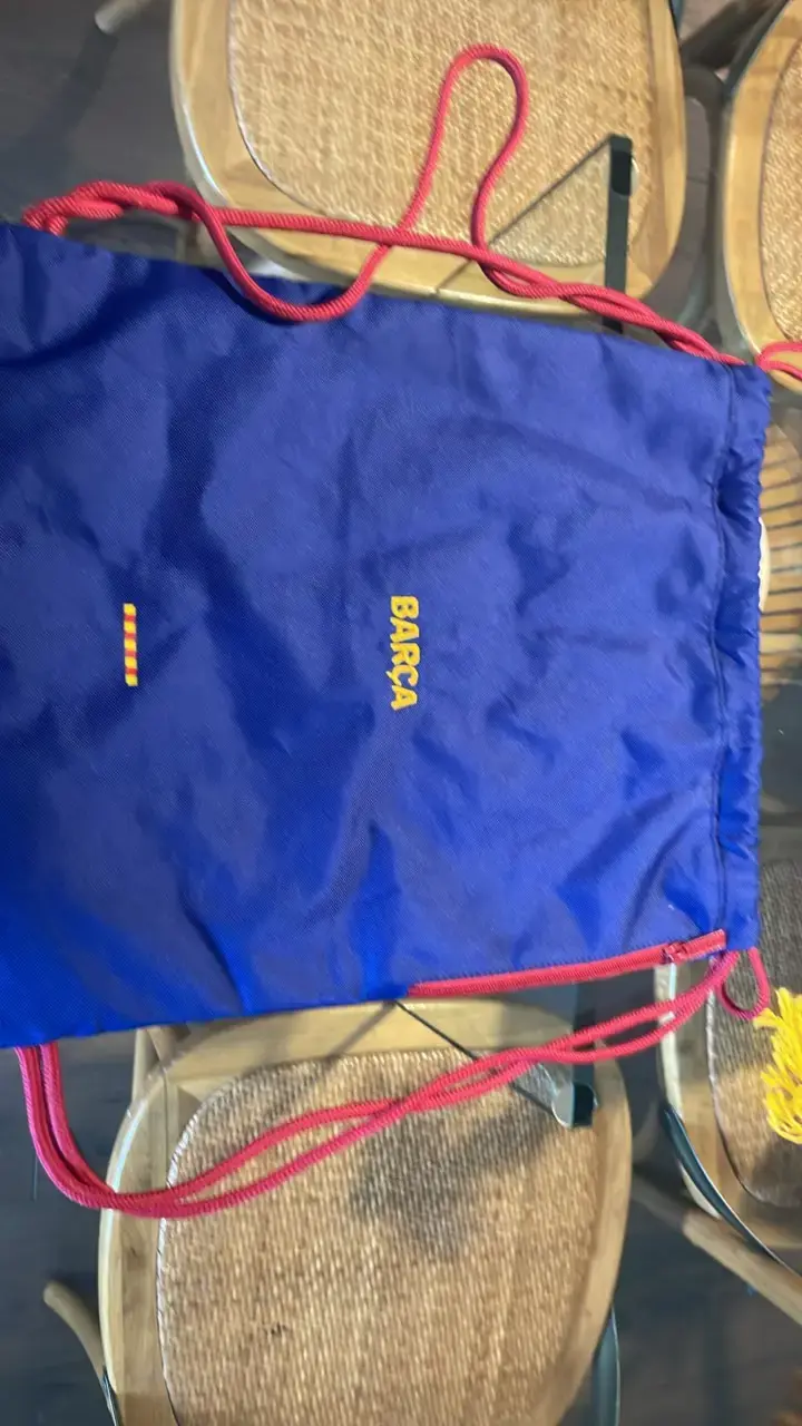Bolsa deportiva Barça azul y roja - 2