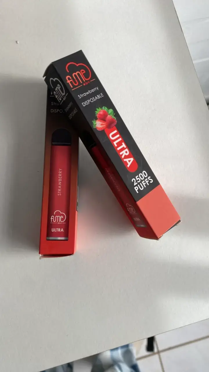 Vape desechable Fume Ultra sabor fresa - 2