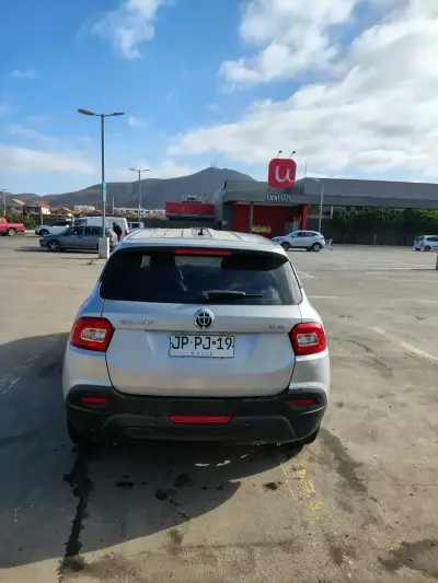SUV Brilliance V3 2017 en buen estado - miniatura 2