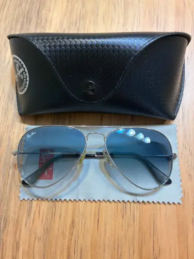 Gafas de sol Ray-Ban aviador con estuche - miniatura 1