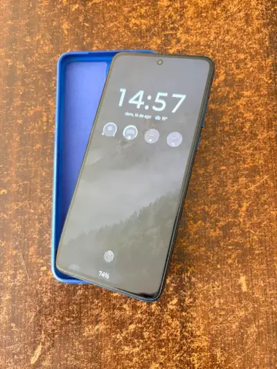 Smartphone Motorola Moto G84 5G con caja - miniatura 2