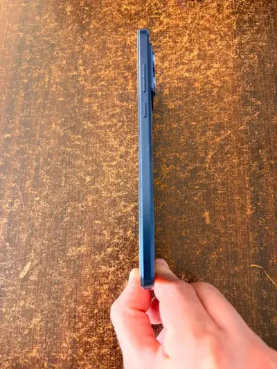 Smartphone Motorola Moto G84 5G con caja - miniatura 6