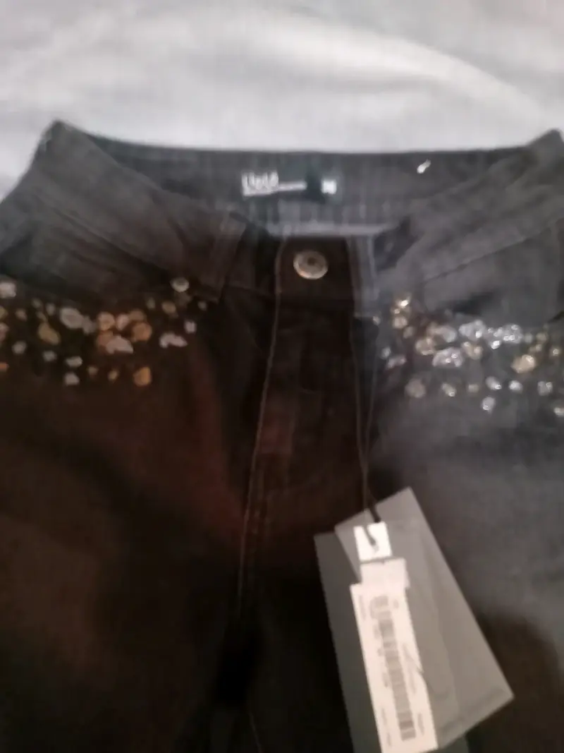 Pantalones negros Liolá con detalles brillantes - 4