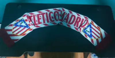 Bufanda Atlético de Madrid con escudo - miniatura 1