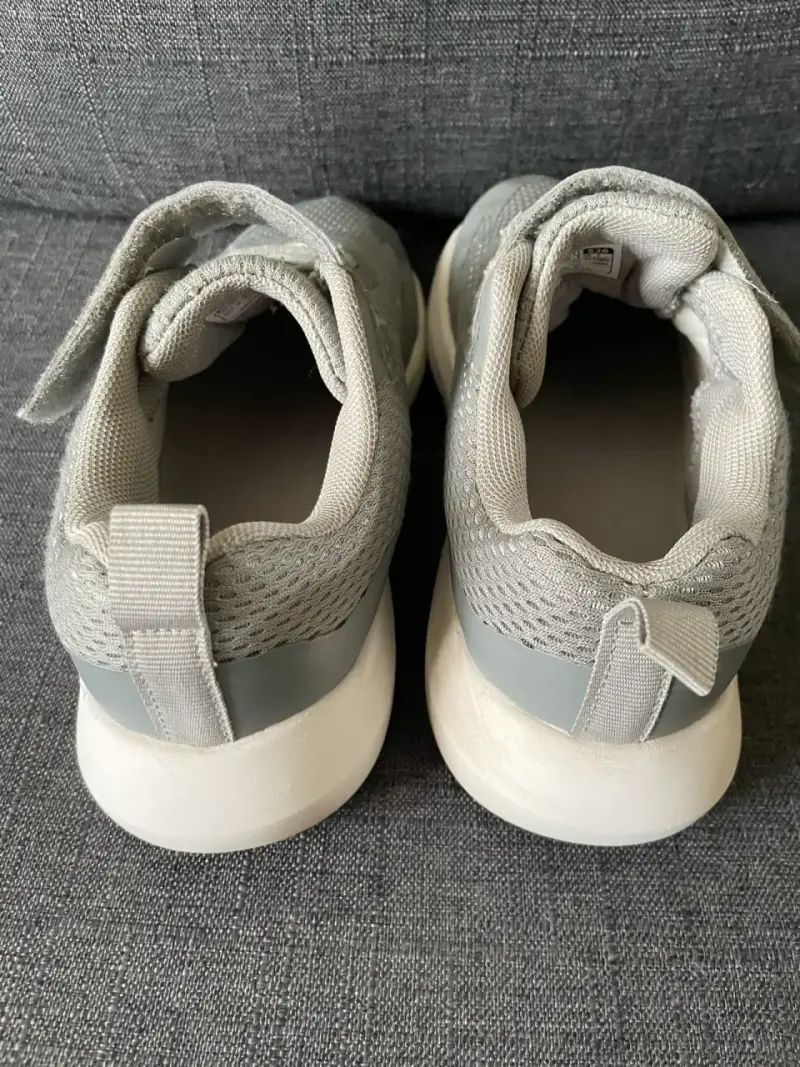 Zapatillas deportivas grises para niños talla 26 - 2