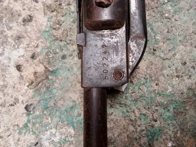 Rifle a poston antiguo - miniatura 2