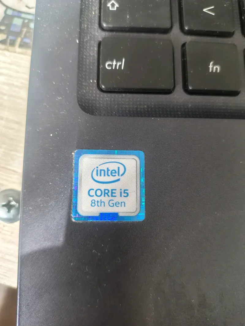Laptop ASUS VivoBook Core i5 8va Gen - 2