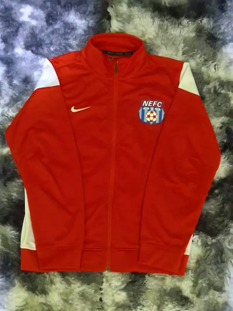 Chaqueta deportiva roja NEFC Nike - 1