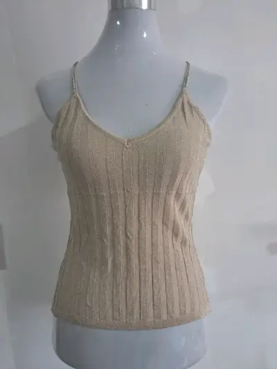 Top de tirantes beige con brillo para mujer - miniatura 1