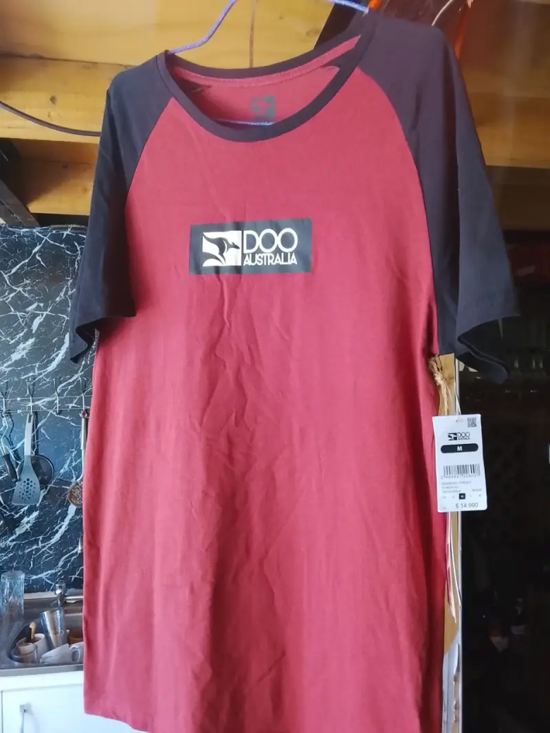 Polera roja Doo Australia de algodón orgánico - 1