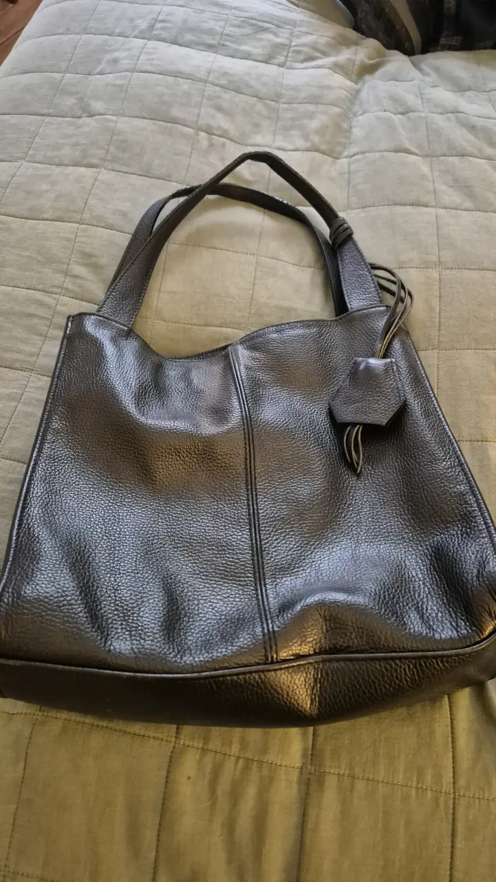 Bolso de cuero negro elegante - 1