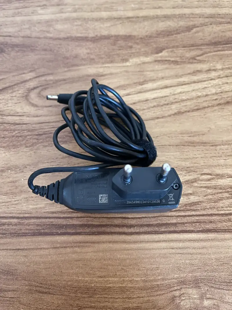 Cargador Nokia original para celulares conector DC - 4