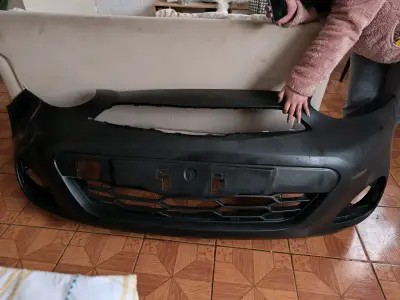 Parachoques delantero Nissan March 2015-2020 - miniatura 1