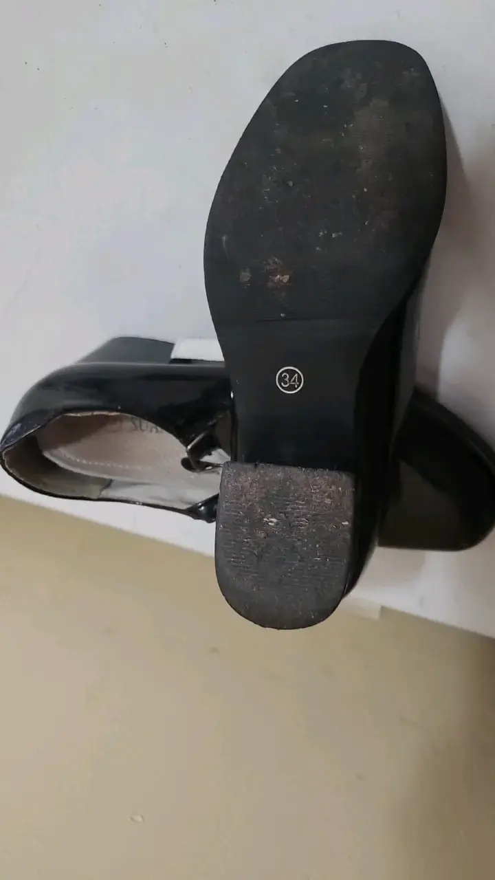 Zapatos de charol negros para niña talla 34. - 4