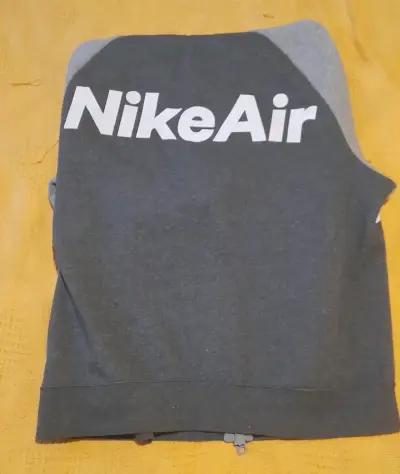 Polerón con capucha Nike Air gris y blanco - miniatura 3