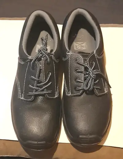 Zapatos de seguridad negros con suela antideslizante - miniatura 1