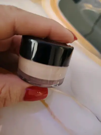 Base de sombras Dolce Bella para ojos - miniatura 3