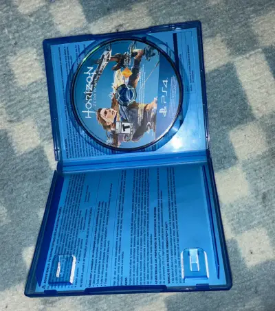 Juego PS4 Horizon Zero Dawn en buen estado - miniatura 2