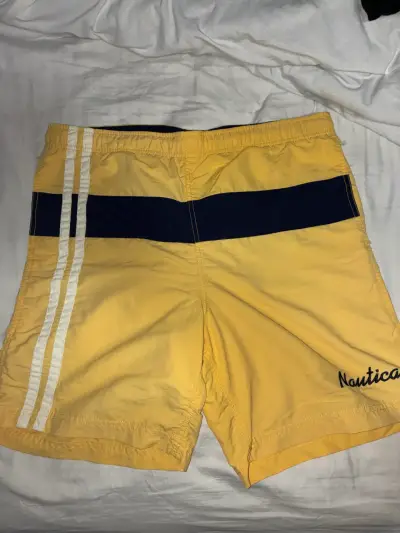 Shorts de baño amarillos Nautica para hombre - miniatura 1