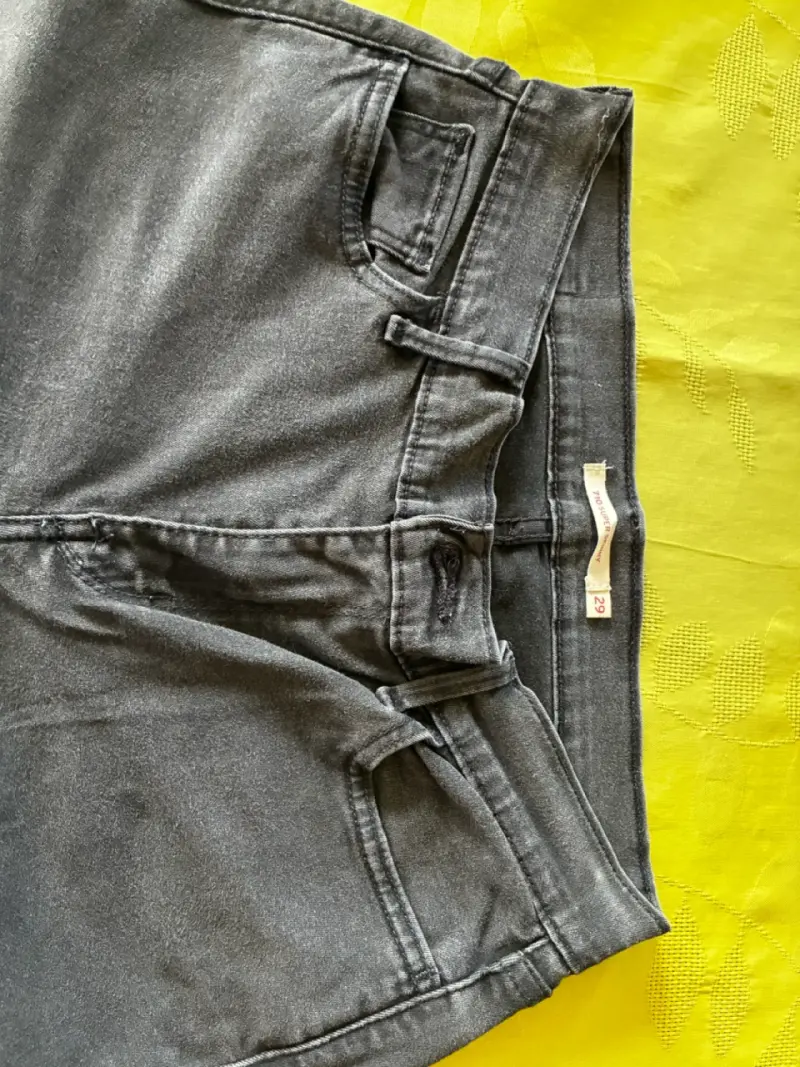 Jeans negros levis talla 29 ajustados para mujer - 2