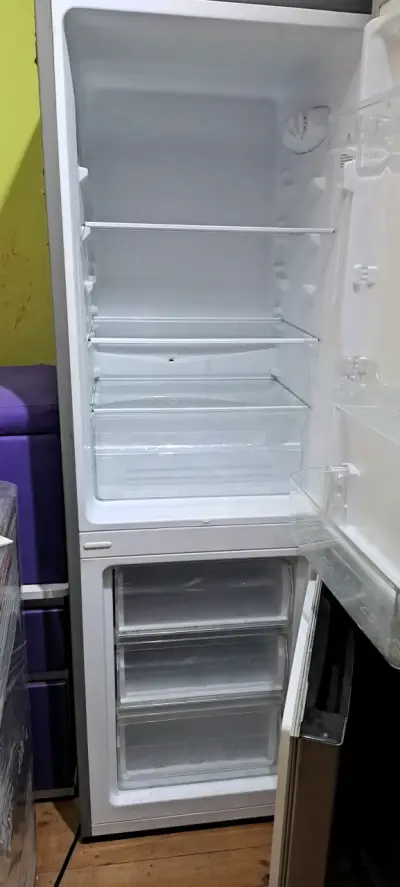 Refrigerador Libero con congelador inferior - miniatura 1