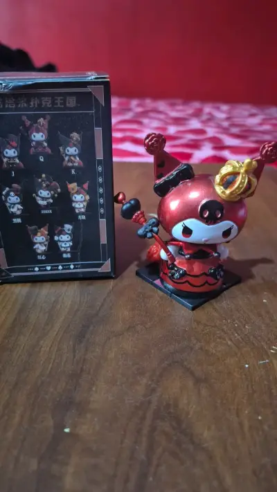 Figura de colección Kuromi edición especial - miniatura 3