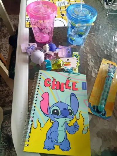 Llaveros, libreta y lapicera - miniatura 3