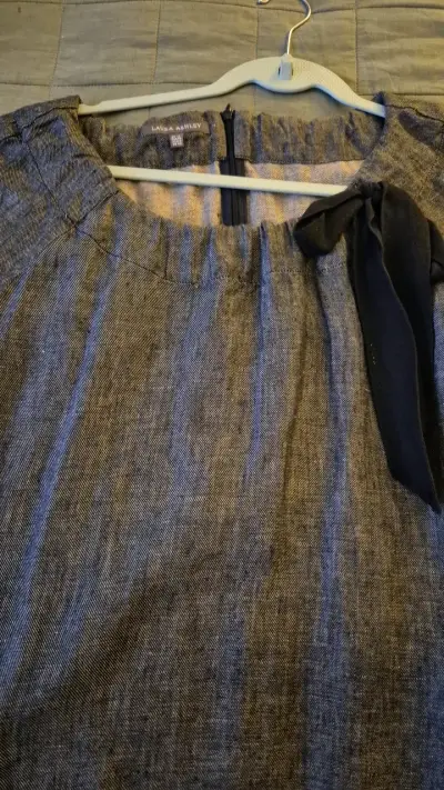 Vestido gris con lazo Laura Ashley - miniatura 2