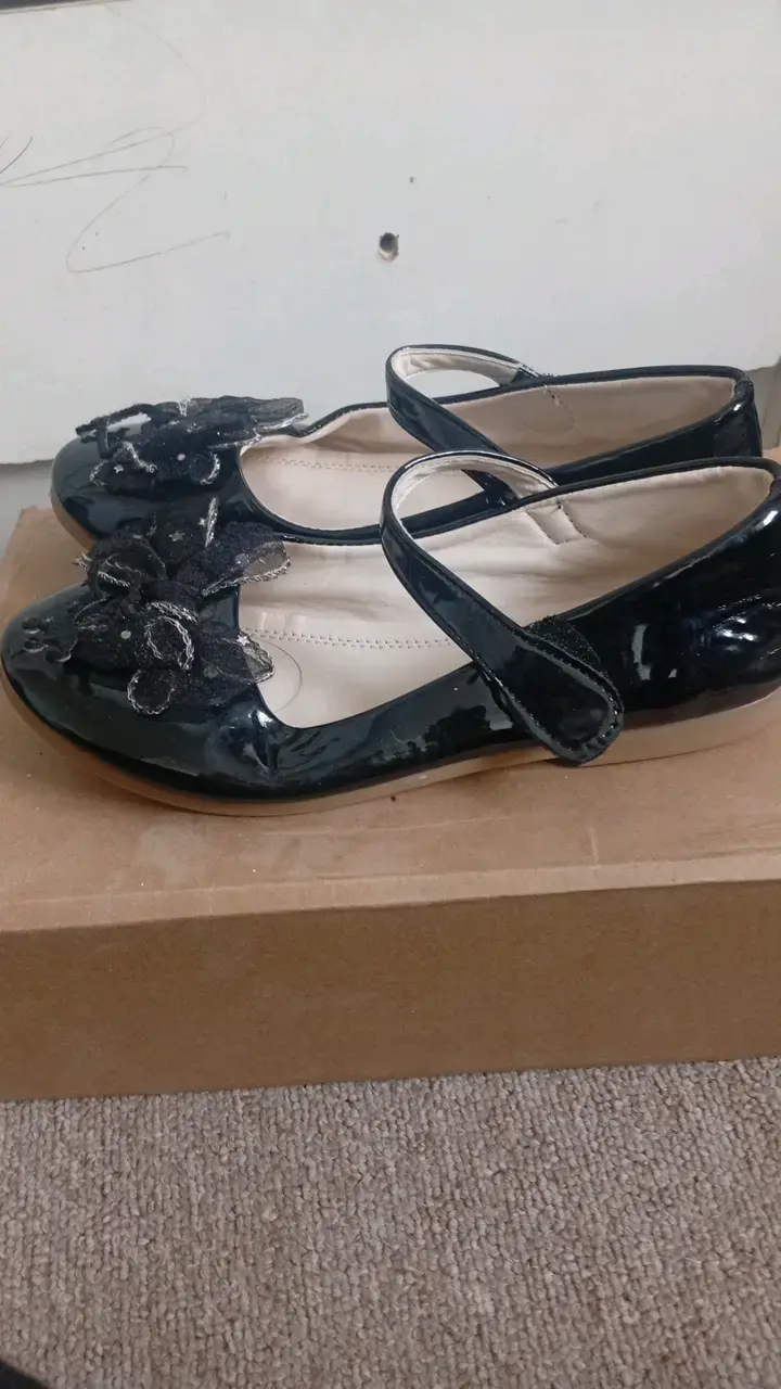 Zapatos de charol negros para niña - 2