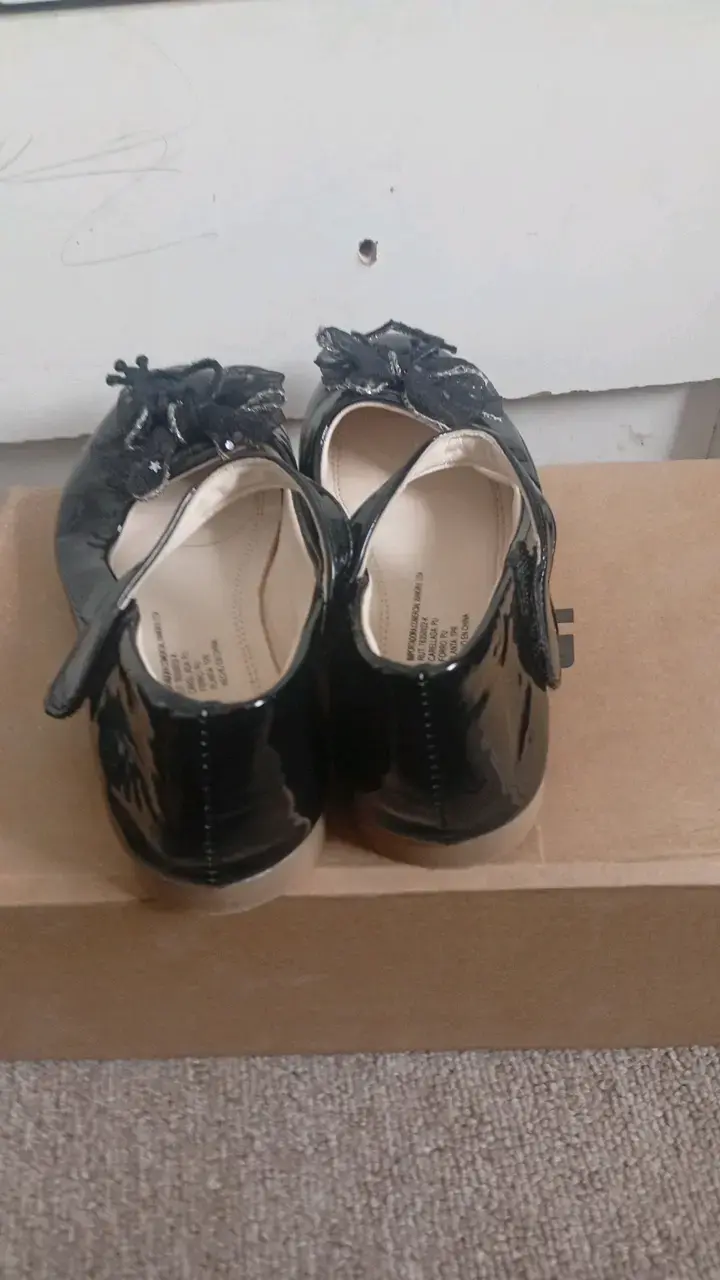 Zapatos de charol negros para niña - 3