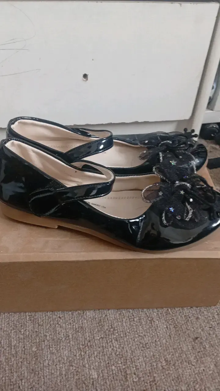 Zapatos de charol negros para niña - 4