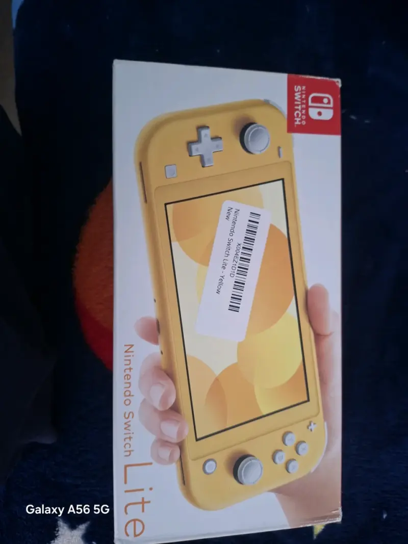 Nintendo Switch Lite Amarillo en Buen Estado - 1