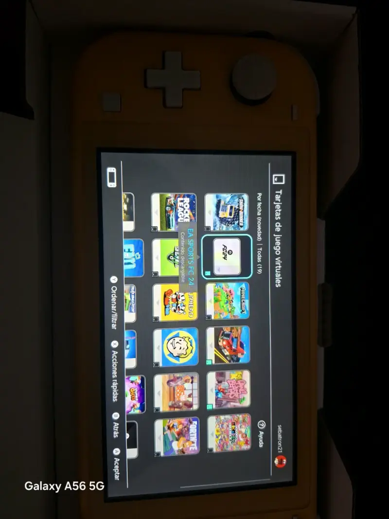 Nintendo Switch Lite Amarillo en Buen Estado - 6
