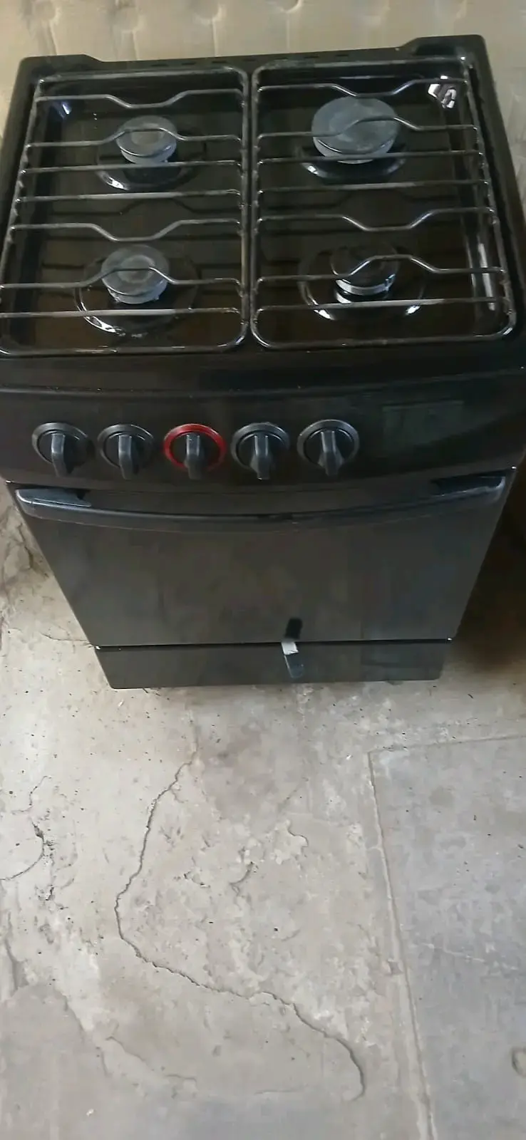 Cocina a gas de 4 quemadores en buen estado - 4