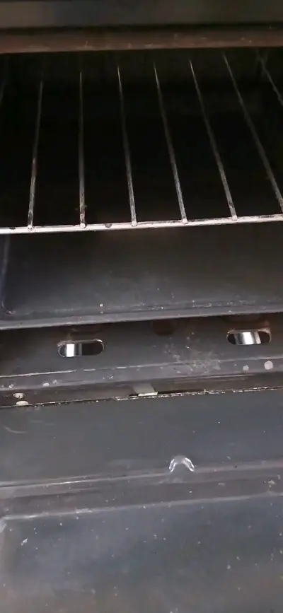 Cocina a gas de 4 quemadores en buen estado - miniatura 5