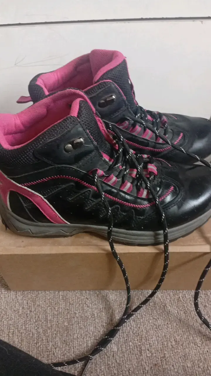 Botas de montaña negras y rosadas para mujer - 2