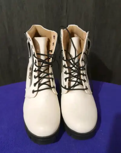 Botines de mujer blancos con plataforma - miniatura 1