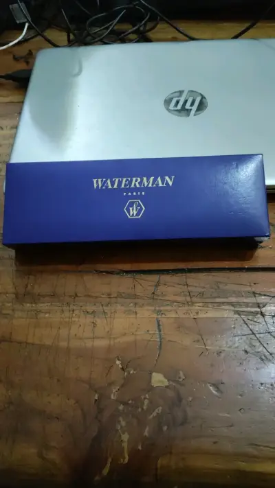 Elegante pluma estilográfica Waterman negra - miniatura 2