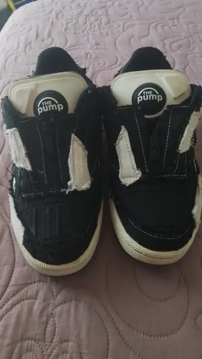Zapatillas Reebok The Pump negras desgastadas - miniatura 3