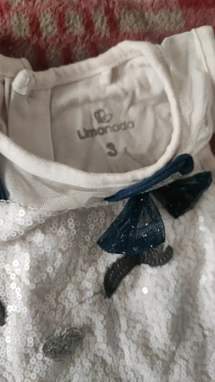 Vestido infantil con diseño de gato y lentejuelas - 3