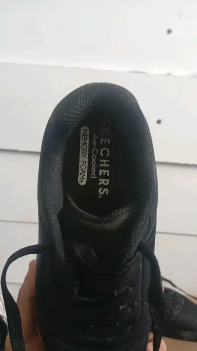 Zapatillas negras Skechers Air-Cooled Memory Foam - miniatura 2