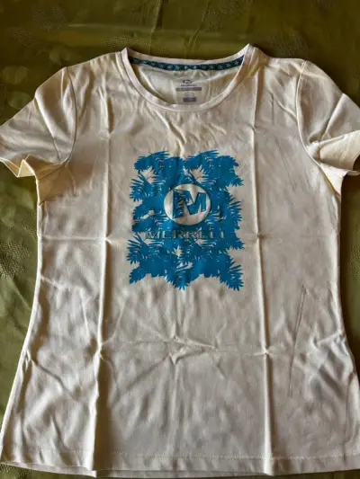 3 Poleras  Merrell para mujer con diseño floral - miniatura 2