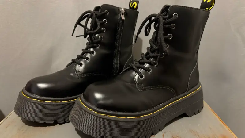 Botas negras tipo Dr.Martens - 3