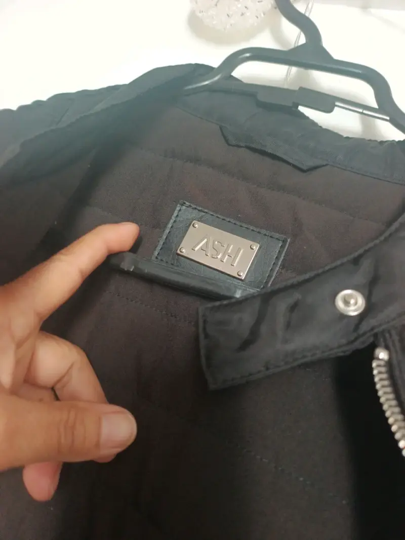 Chaqueta acolchada negra con cierre ASH - 6