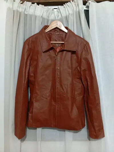 Chaqueta de cuero marrón para mujer - miniatura 1