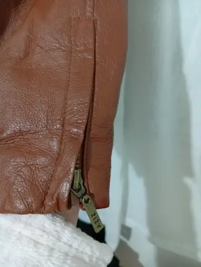 Chaqueta de cuero marrón para mujer - miniatura 4