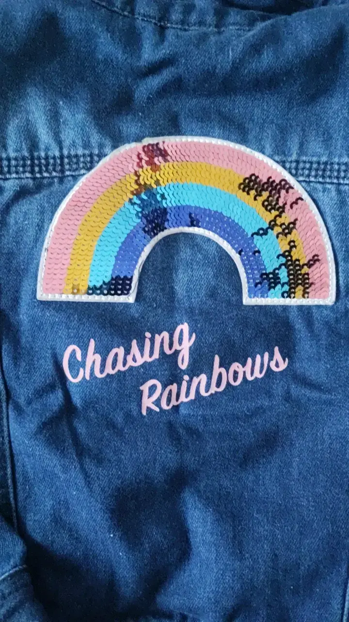 Chaqueta de mezclilla infantil con diseño arcoíris - 3