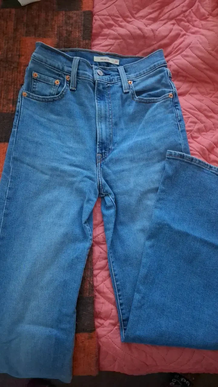 Jeans Levi's Ribcage Bell talla 26